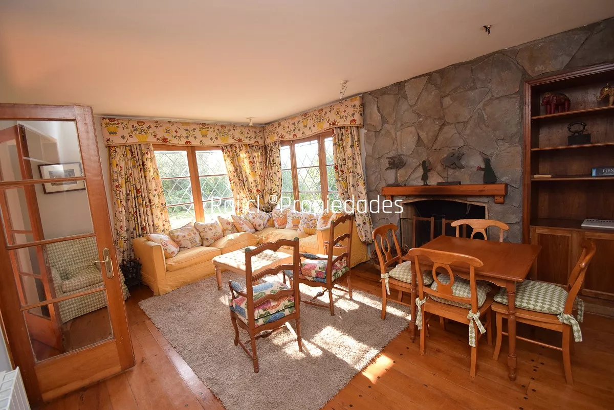 Estupenda Casa Sector Tradicional De Rocas De Santo Domingo