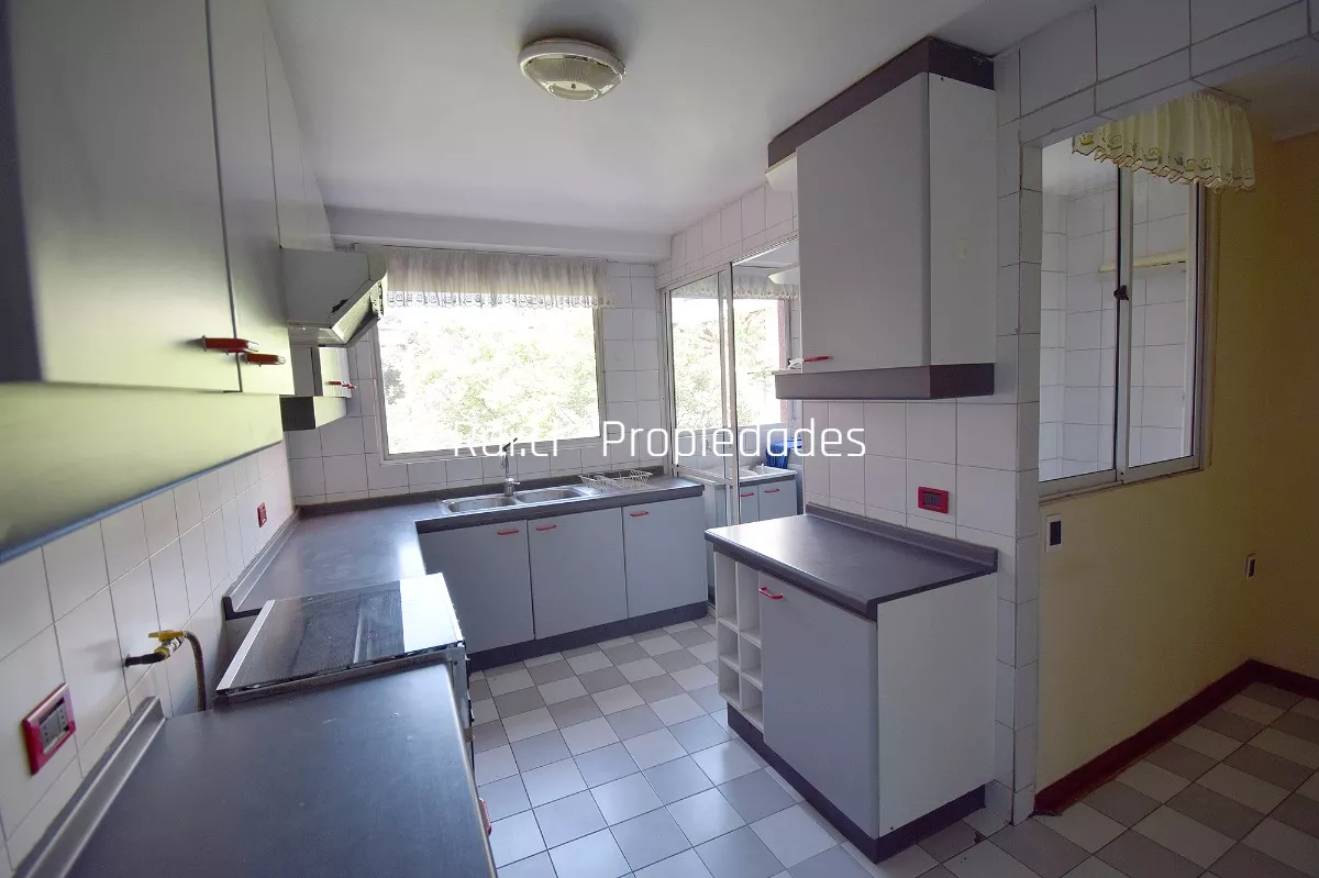 Estupendo Departamento Calle Traiguén Sector Residencial Providencia - Imagen 15
