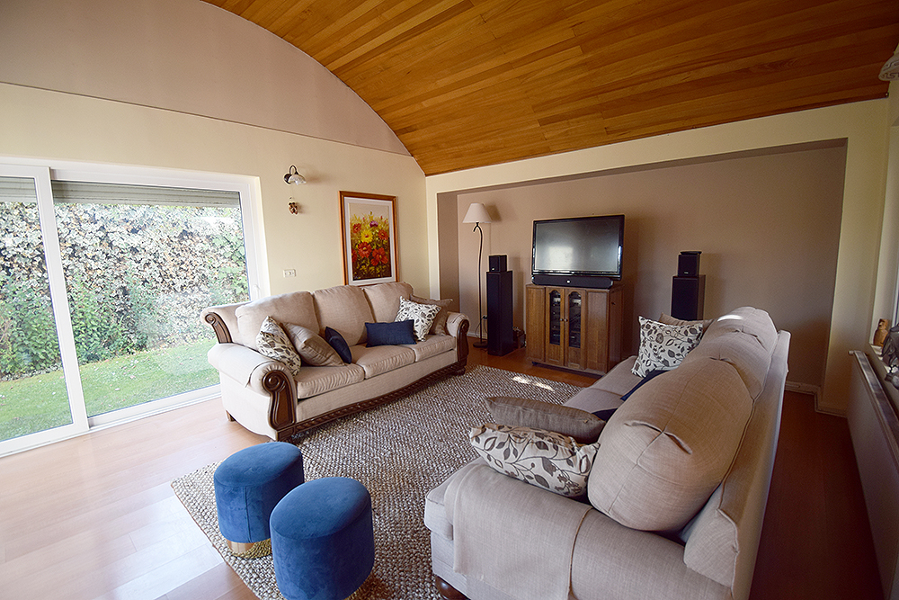 Excelente Casa Vichato Carlos Alvarado Las Condes - Imagen 2