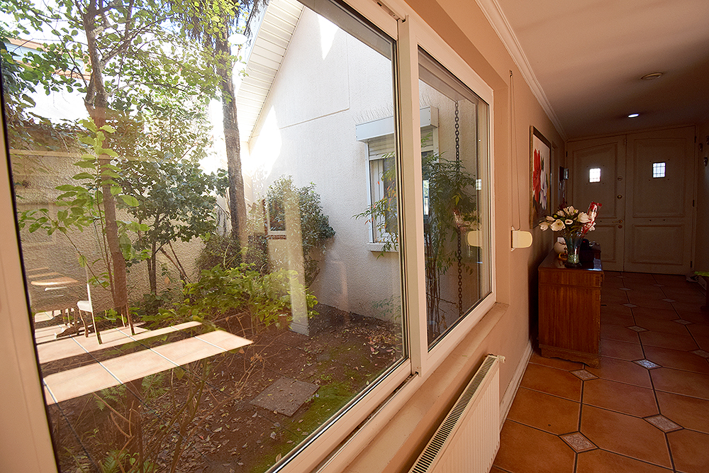 Excelente Casa Vichato Carlos Alvarado Las Condes - Imagen 7